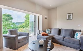 Photo of 4 Bed in Bamford