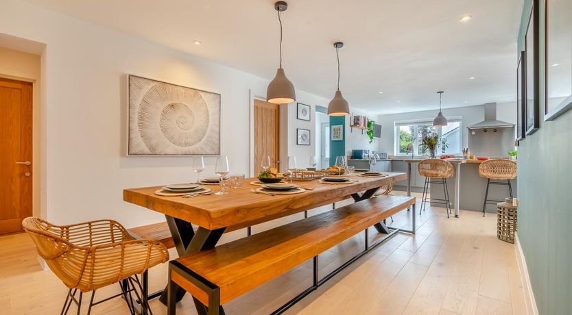 Photo of 4 Bed in St. Merryn