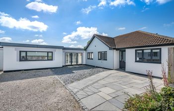 4 Bed in St. Merryn Holiday Home