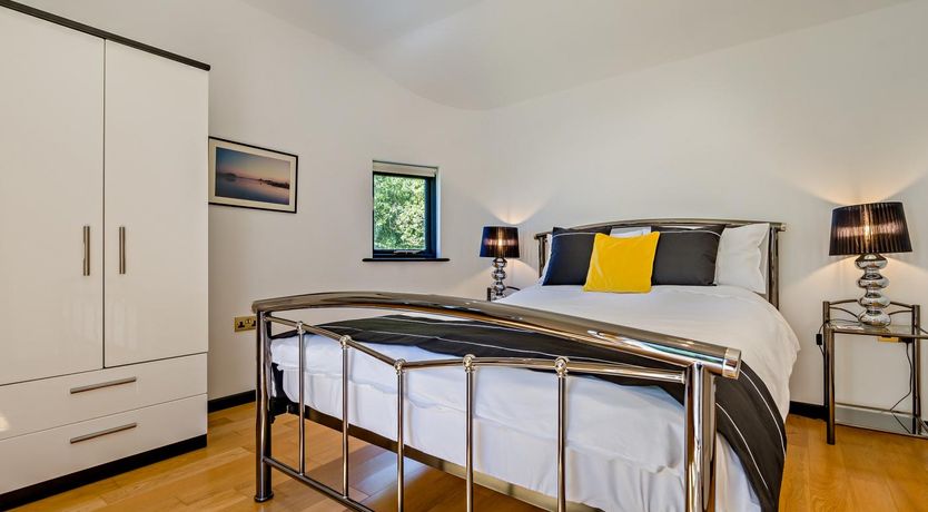 Photo of 1 Bed in Advent