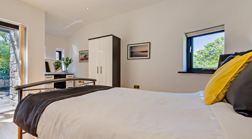 Photo of 1 Bed in Advent