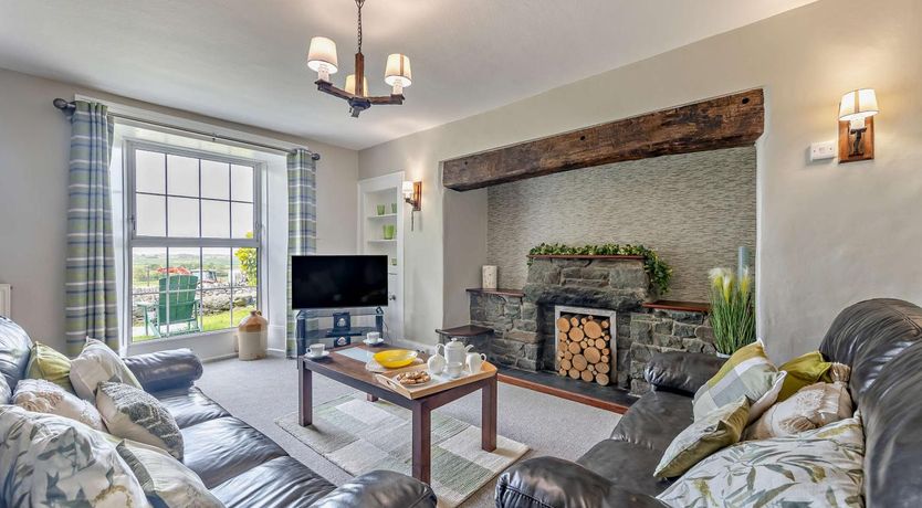 Photo of 3 Bed in Dyffryn Ardudwy