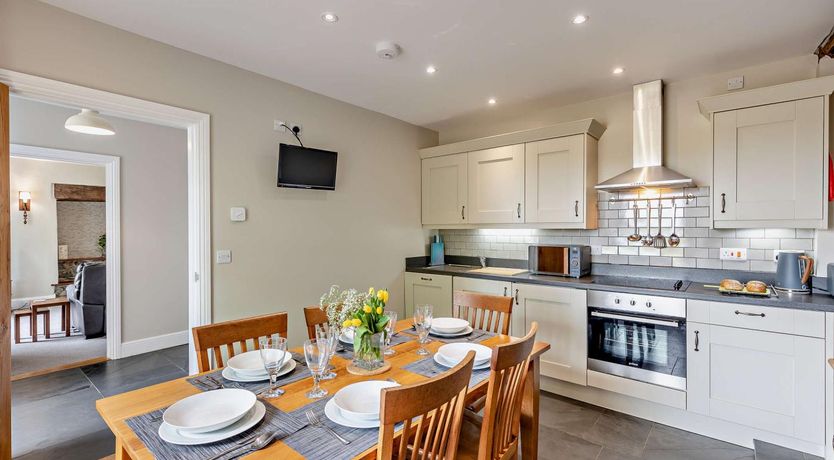 Photo of 3 Bed in Dyffryn Ardudwy