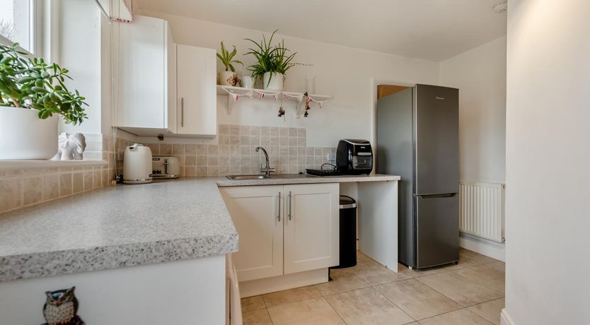 Photo of 1 Bed in Ludchurch