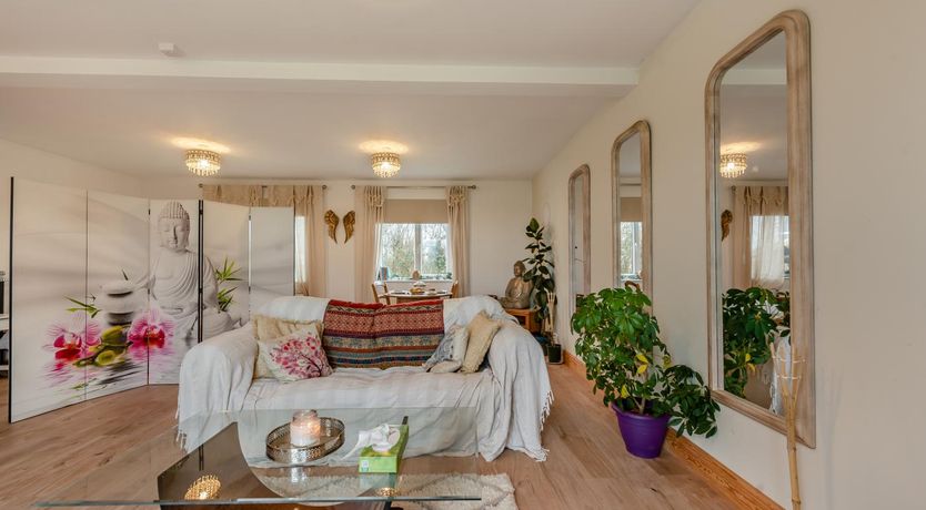 Photo of 1 Bed in Ludchurch
