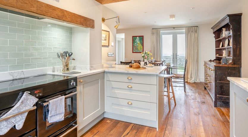 Photo of 4 Bed in Rhossili