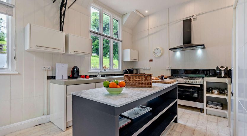 Photo of 3 Bed in Sandsend