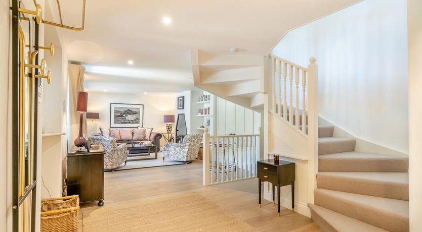 Photo of 7 Bed in Henley-on-Thames