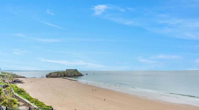 Photo of 2 Bed in Tenby