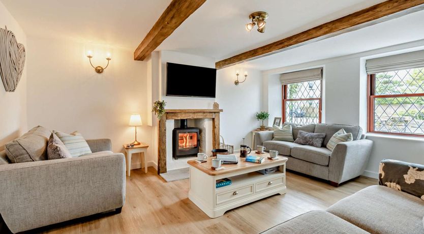 Photo of 3 Bed in West Down