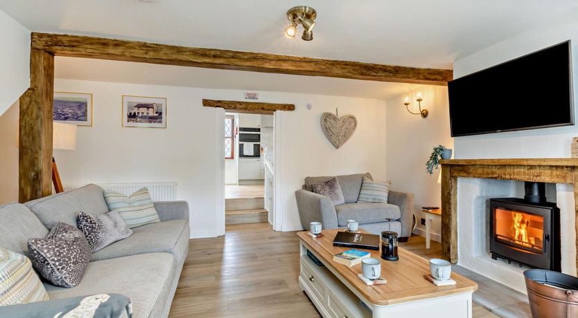 Photo of 3 Bed in West Down