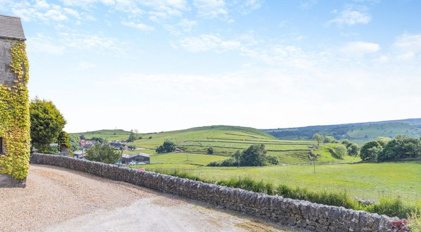 Photo of 3 Bed in Earl Sterndale