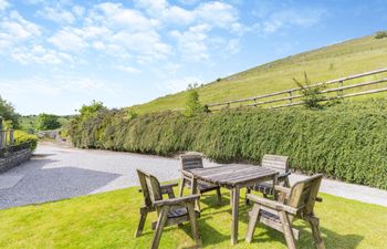 3 Bed in Earl Sterndale Holiday Home