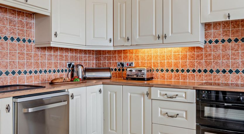 Photo of 4 Bed in Amroth