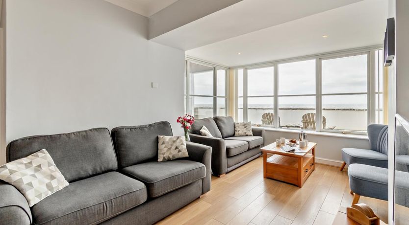 Photo of 4 Bed in Amroth