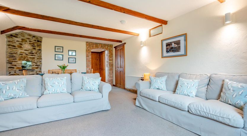 Photo of 3 Bed in St. Merryn