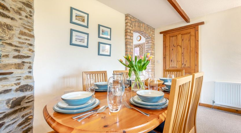 Photo of 3 Bed in St. Merryn