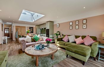 2 Bed in Lyme Regis Holiday Home