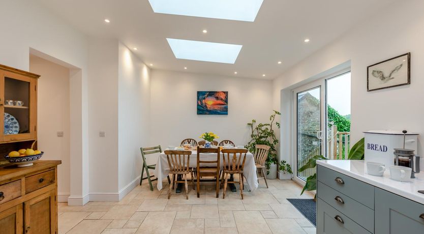 Photo of 4 Bed in Abbotsham