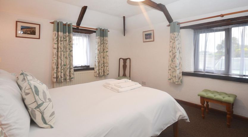 Photo of 2 Bed in St. Merryn