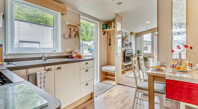 Photo of 2 Bed in Gilfachrheda