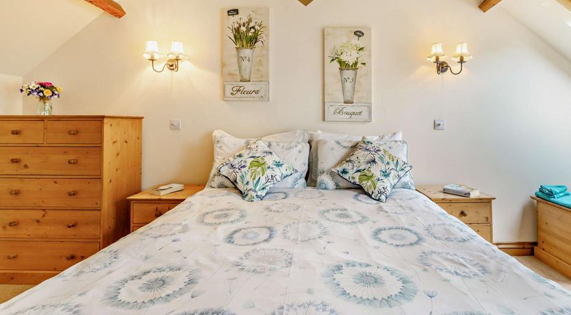 Photo of 2 Bed in Kentisbeare