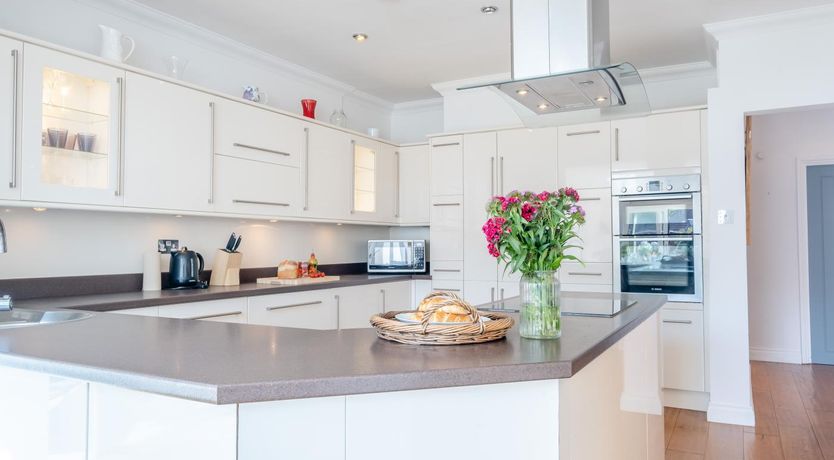 Photo of 4 Bed in Sandown