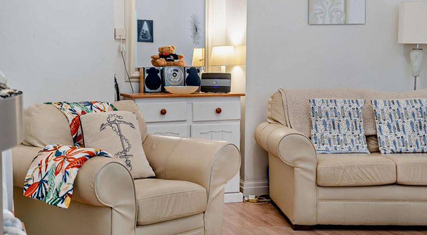 Photo of 1 Bed in Tenby
