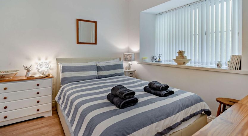 Photo of 1 Bed in Tenby