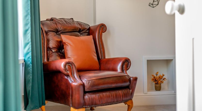 Photo of 4 Bed in St. Austell