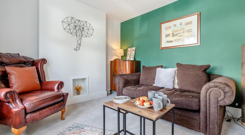 Photo of 4 Bed in St. Austell