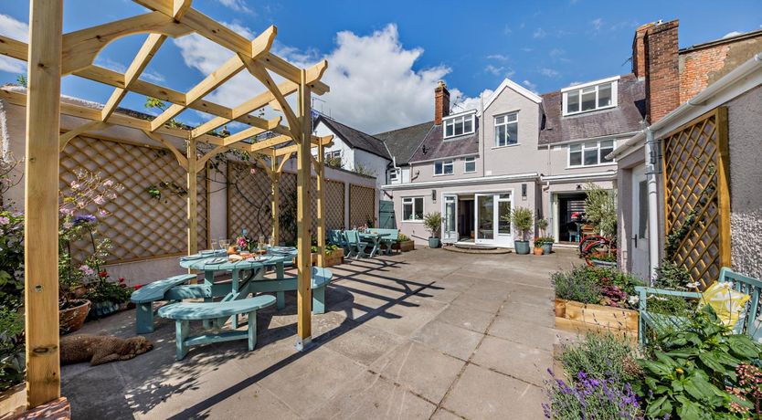 Photo of 4 Bed in Ruthin