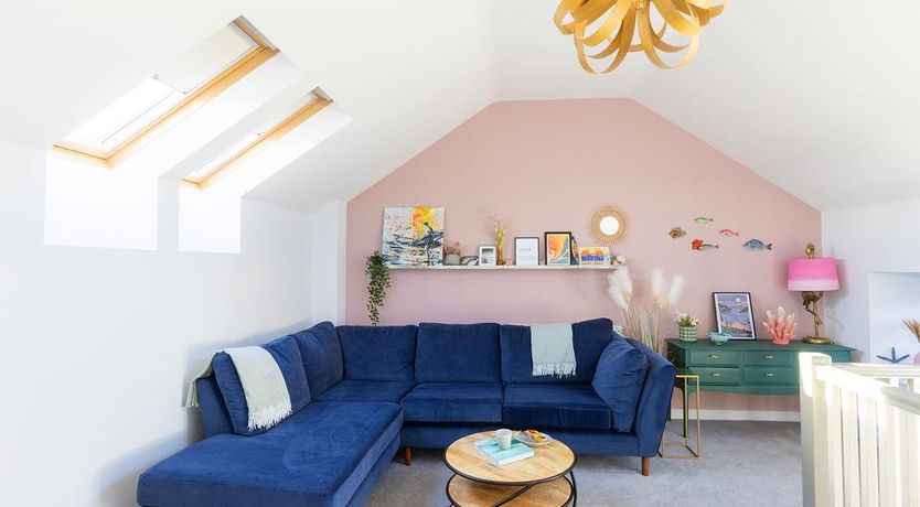 Photo of 3 Bed in Mawgan Porth