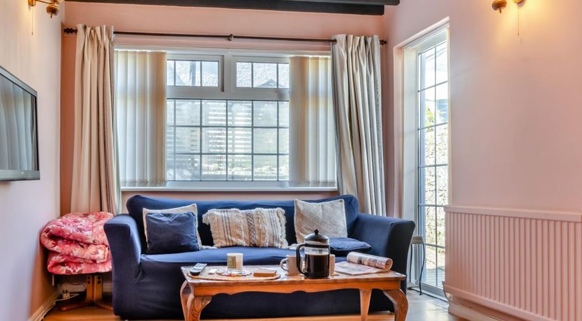 Photo of 2 Bed in Tenby