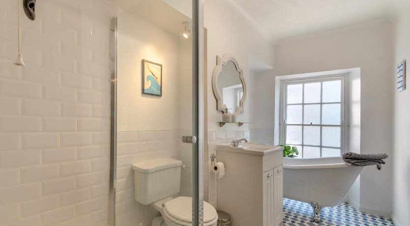 Photo of 2 Bed in Tenby