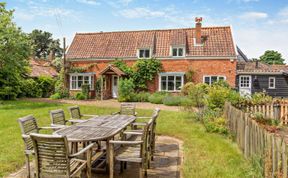 Photo of 3 Bed in Snape