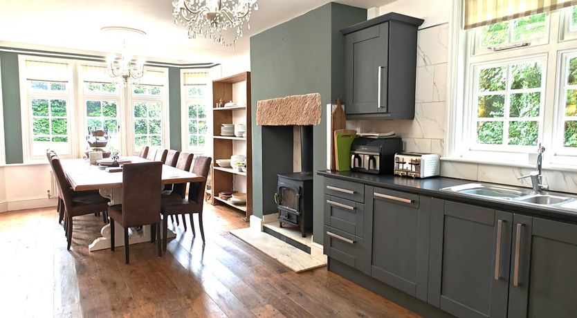 Photo of 5 Bed in Belper