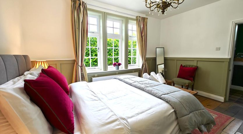 Photo of 5 Bed in Belper