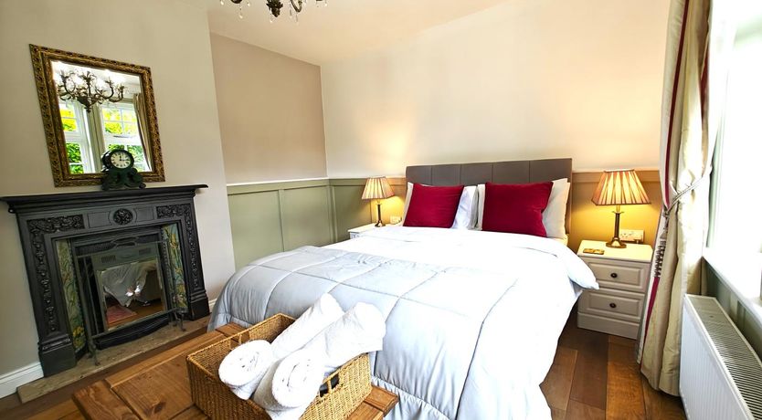 Photo of 5 Bed in Belper