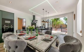 Photo of 4 Bed in Berwick-upon-Tweed