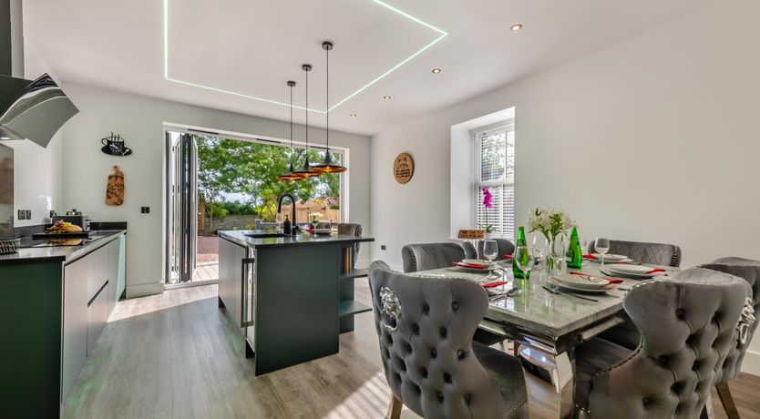 Photo of 4 Bed in Berwick-upon-Tweed