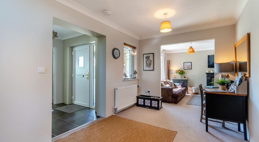 Photo of 5 Bed in Wolfscastle
