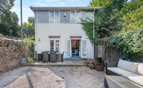 Photo of 3 Bed in Torquay