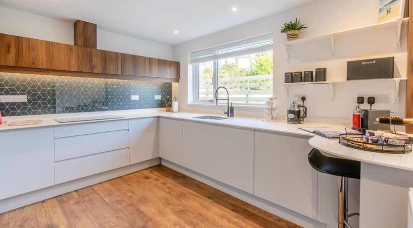 Photo of 3 Bed in Praa Sands