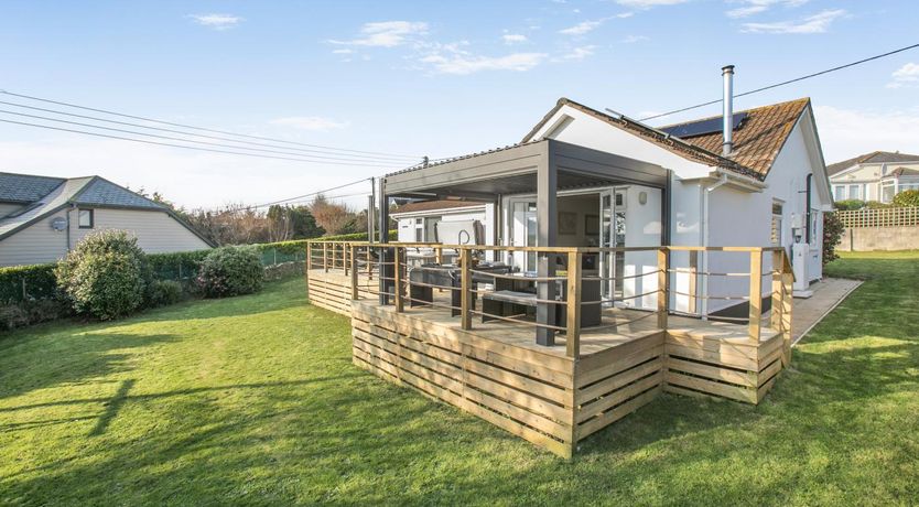 Photo of 3 Bed in Praa Sands