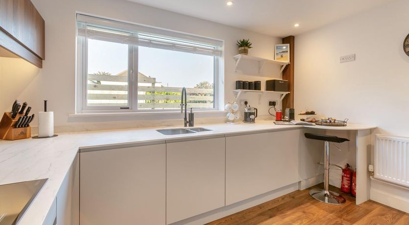 Photo of 3 Bed in Praa Sands