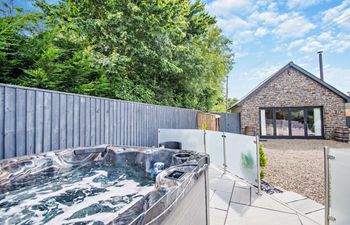 1 Bed in Llanteg Holiday Home