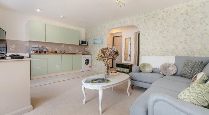 Photo of 2 Bed in Trewoon