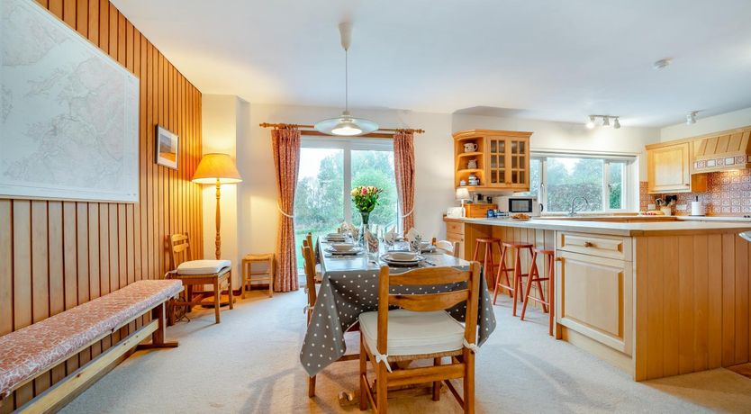 Photo of 3 Bed in North Connel