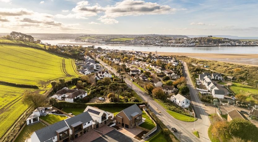 Photo of 4 Bed in Instow
